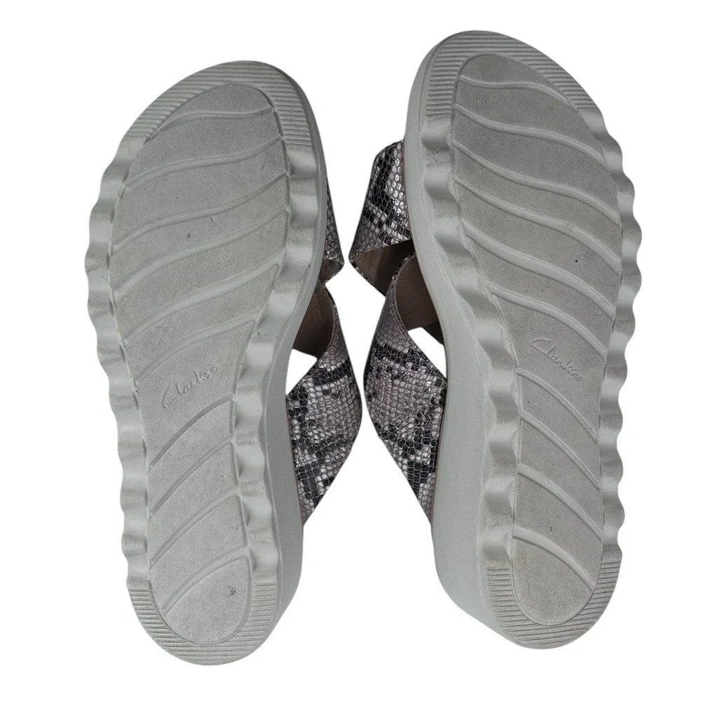Clarks Jillian Gem Sandal in Natural Snake Women's Size‎ 7 W Slide Slip on Flats